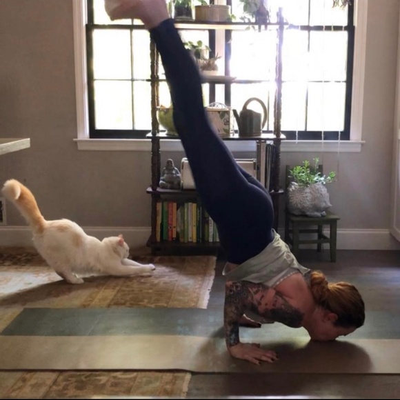 ✌🏻This is ME - Expressing GRATITUDE!✌🏻Shop_ThreadBear: Meet Your Posher + - Picture 7 of 16